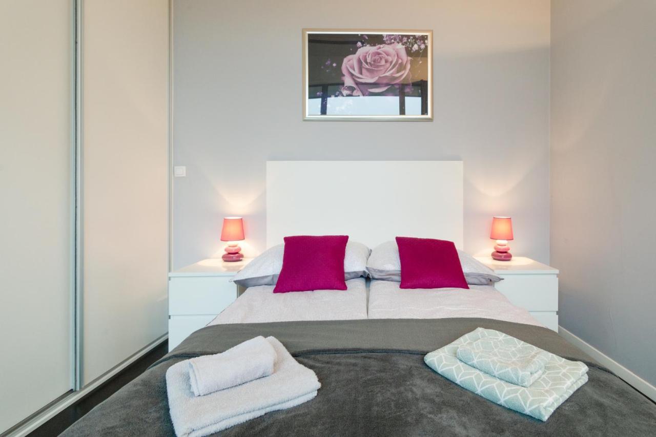 Secret Charm Fully Equipped Apt With Balcony Krakow Exterior photo